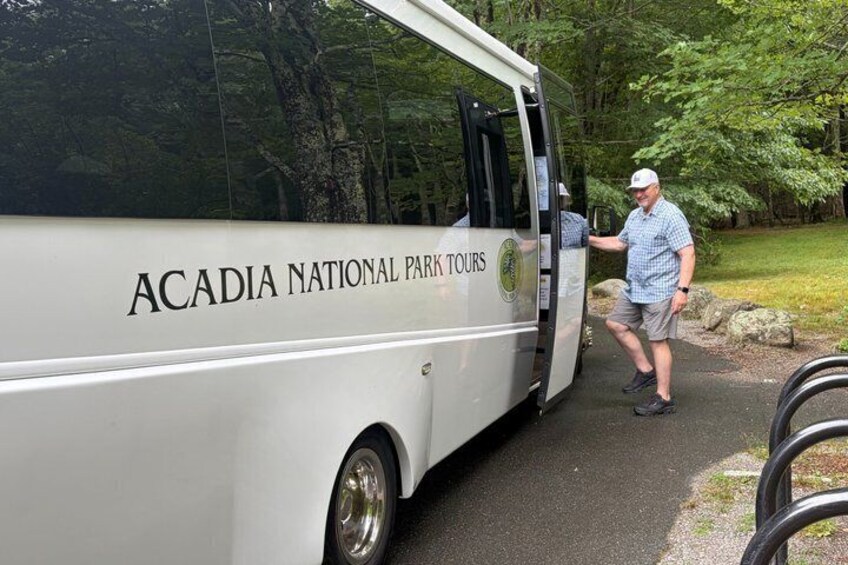 Premium Narrated Bus Tour of Bar Harbor and Acadia National Park (3.5 Hours) 4