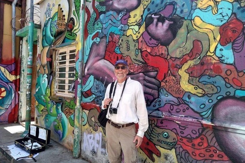 Famous Valparaíso! Premium Walking Tour with a Native Guide 4