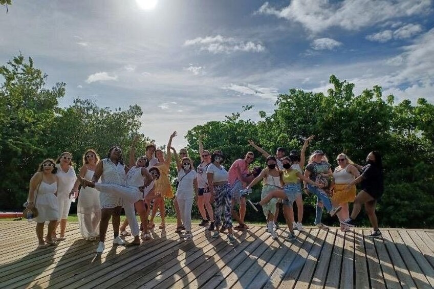 Outdoor Salsa Class Experience in San Juan 4