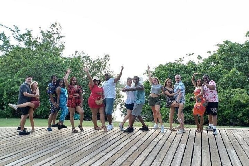 Outdoor Salsa Class Experience in San Juan 2