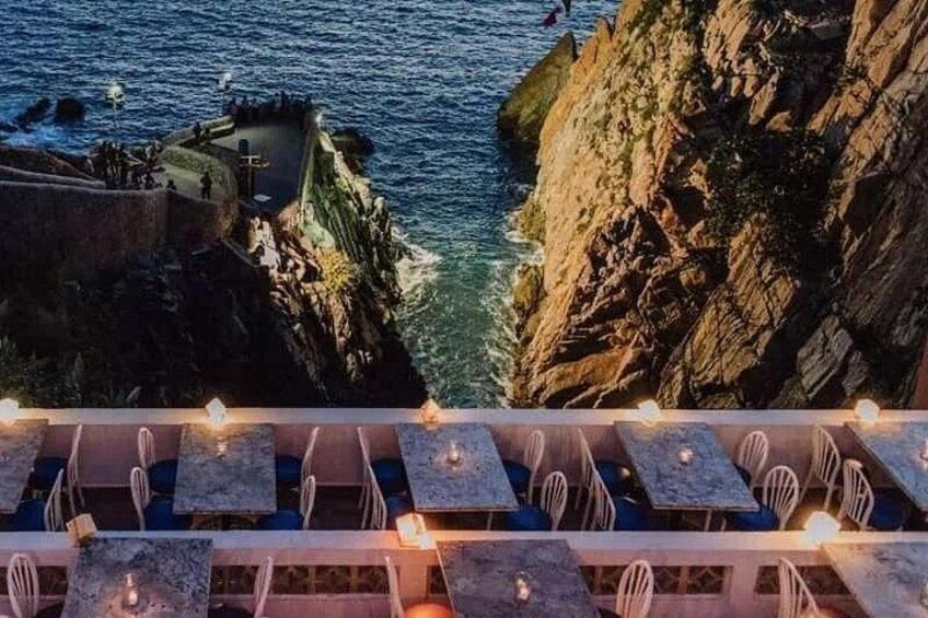 Acapulco Cliff Divers at Night 4