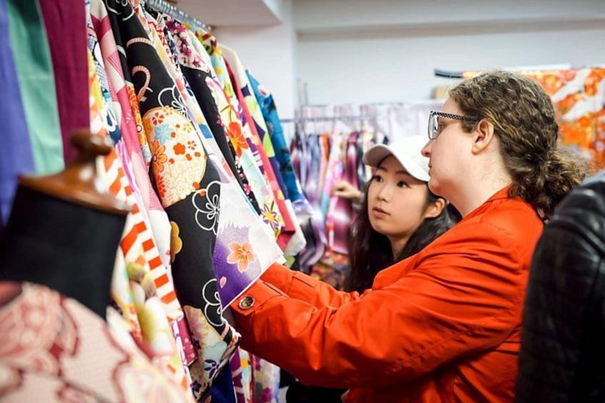 Asakusa Kimono Photography Tour (Private Option Available) 2