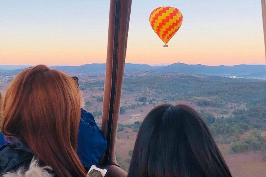 Hot Air Balloon Flight Brisbane with Vineyard Breakfast 4