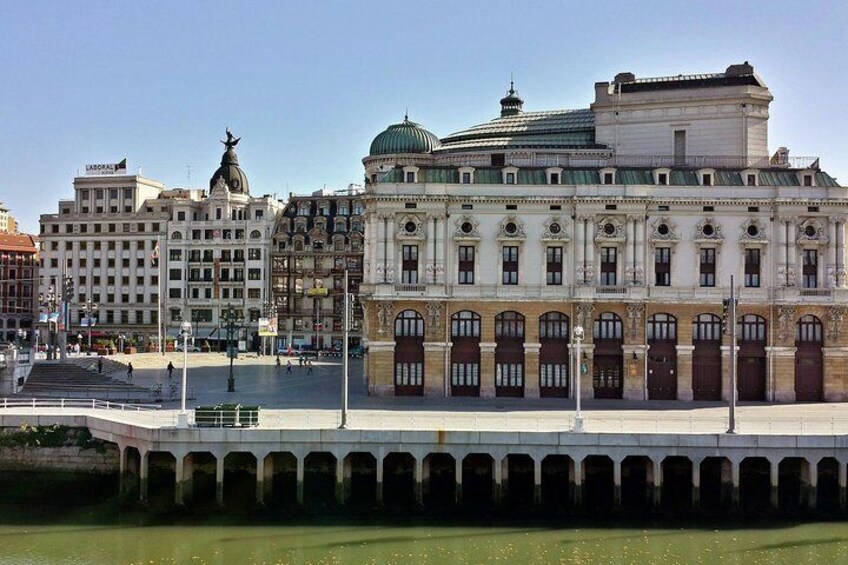 Bilbao Private Walking Tour with Professional Guide