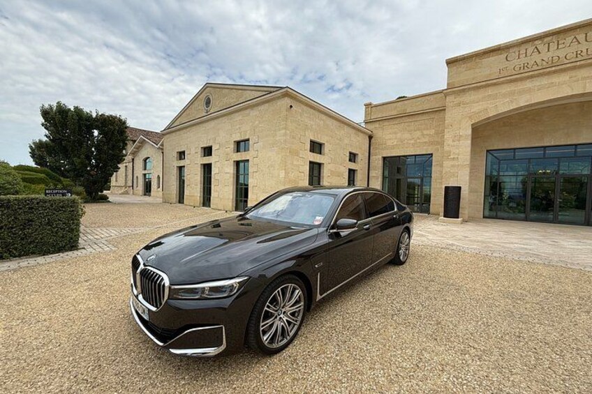 A day in Saint-Émilion on a private tour (Premium Sedan) 2