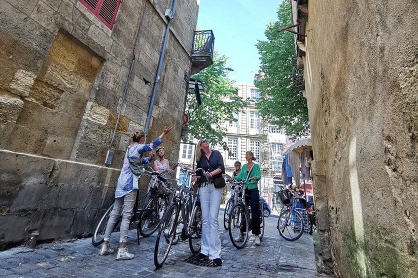 Bordeaux by Bicycle: 3-Hour Immersive Tour by Monsieur Bacchus 1