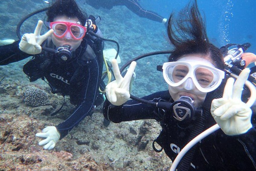 Blue Cave Area Experience Diving!Free feeding & photo images Chinese guide available!1 group with a dedicated instructor 3