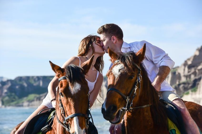 Santorini Horse riding to Eros beach 3