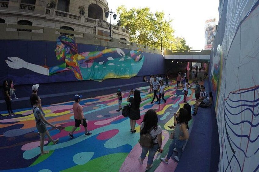Walking tour through Santiago 1