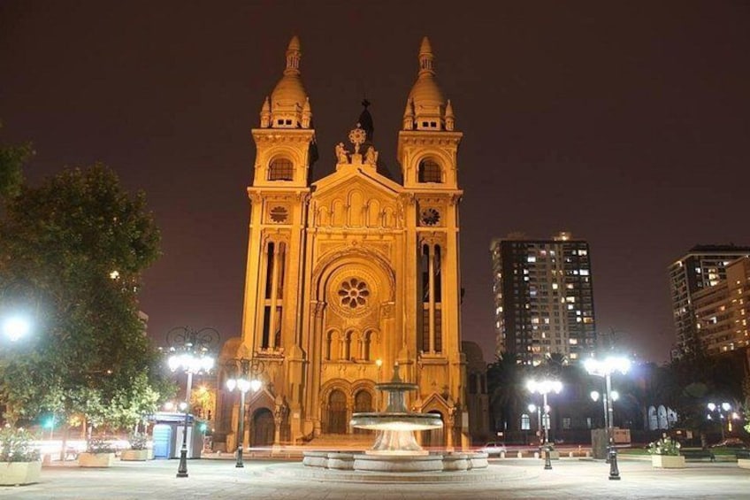 Walking tour through Santiago 4
