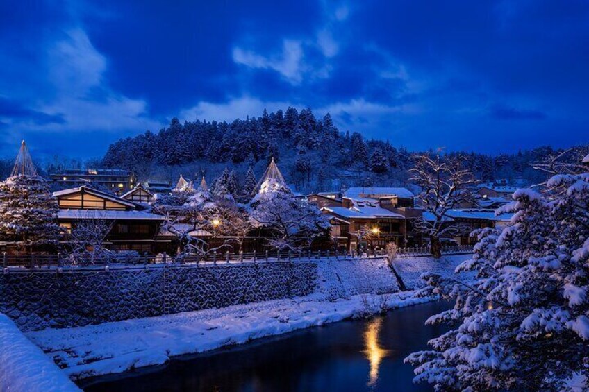 Night cityscape search Night tour of Takayama (About 50 min.)