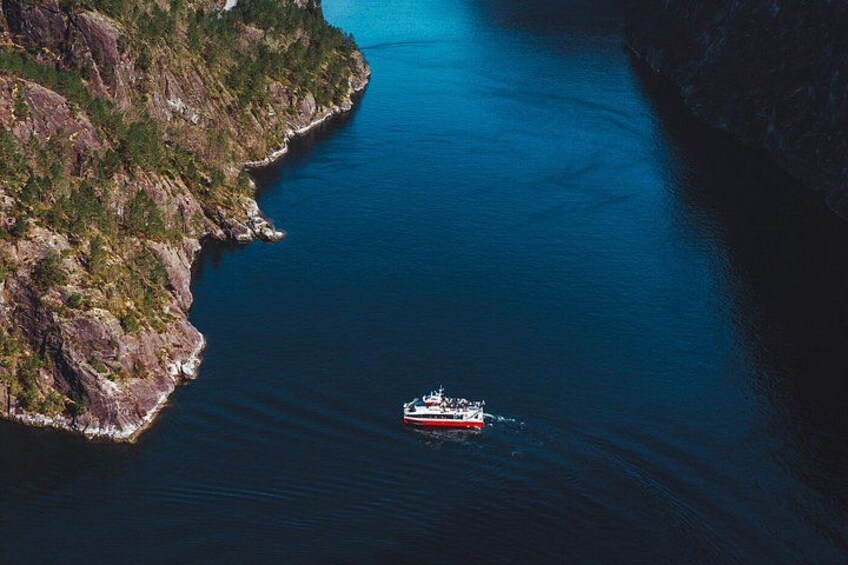Mostraumen Fjord Cruise – the local operator 2