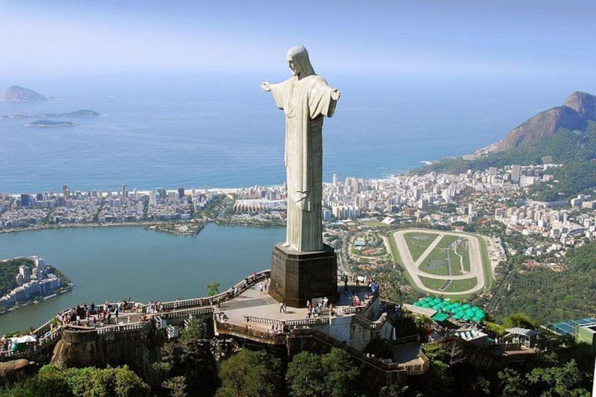Meet one of the Seven Wonders of the World! 1