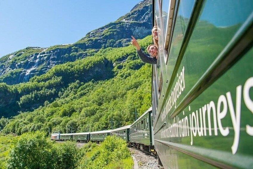 Guided tour - Viking Village, Nærøyfjord Cruise and Flåm Railway 1