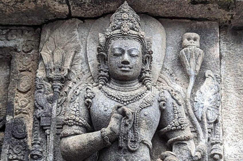 Yogyakarta: Borobudur Top Access & Prambanan Temple Private Tour 2