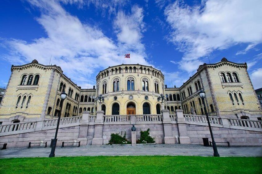 Sightseeing Private Tour of Oslo and Viking Ship Museum