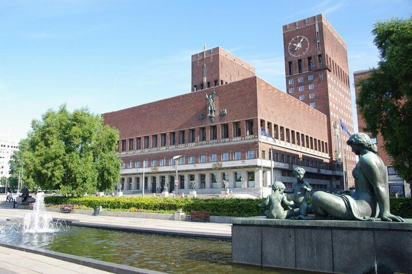 Oslo Highlights with a visit to the Viking Museum