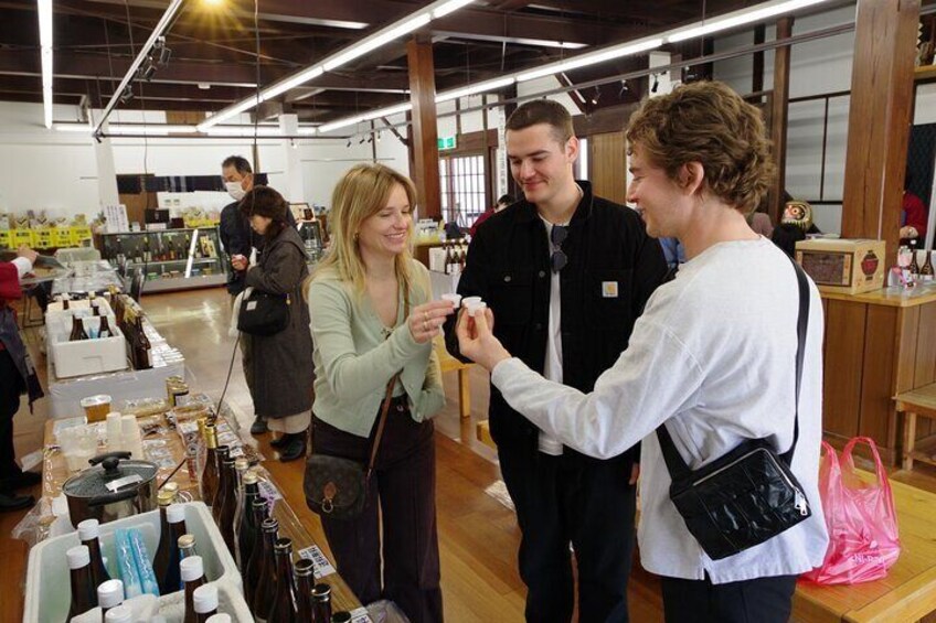 Food & Cultural Walking Tour around Zenkoji temple in Nagano