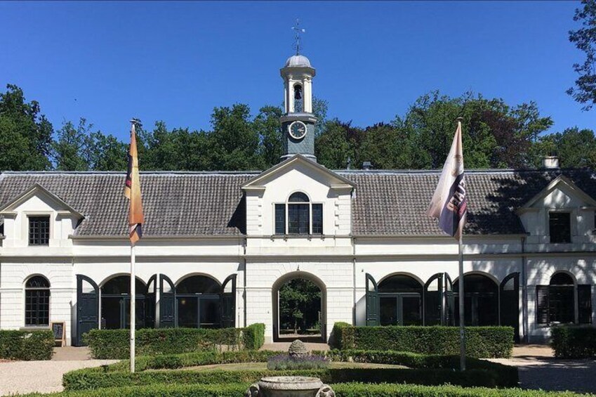 De Uddelaer Brewery in Coach House of Staverden Castle