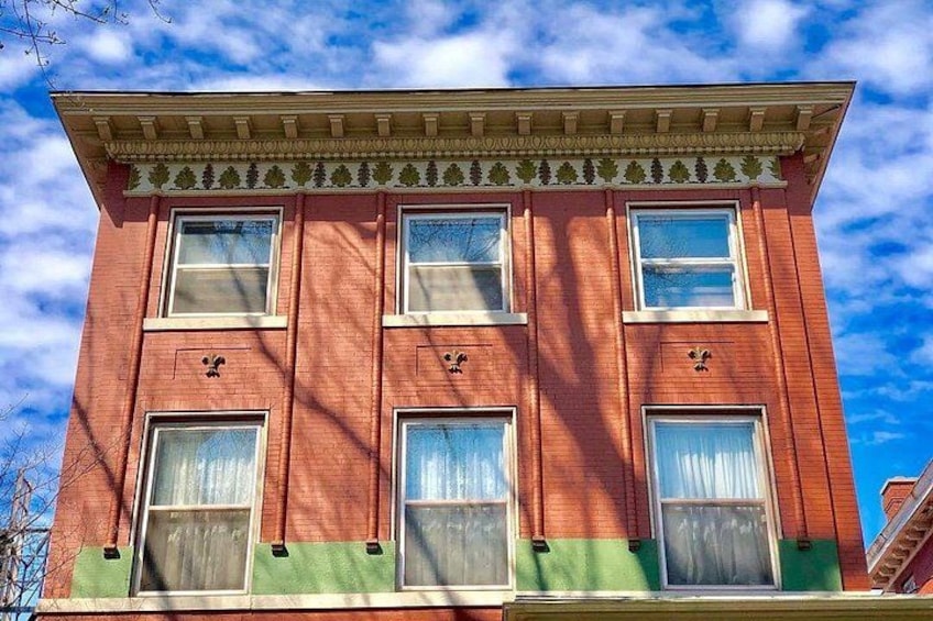 The façade of the William Bridges House on Millionaires Row sports a motif of tobacco leaves, a symbol of the first resident's source of wealth. 4
