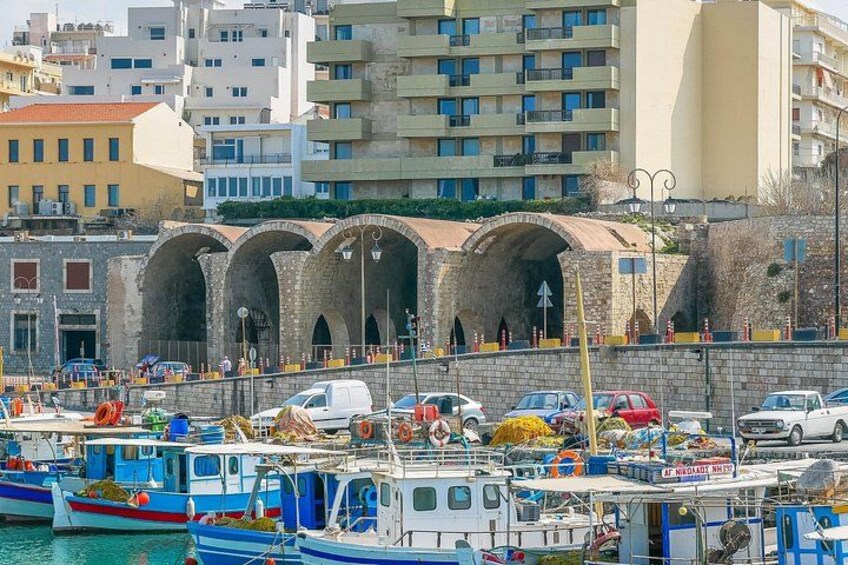 our holiday highlight: A world-class tour in the capital of Crete 1