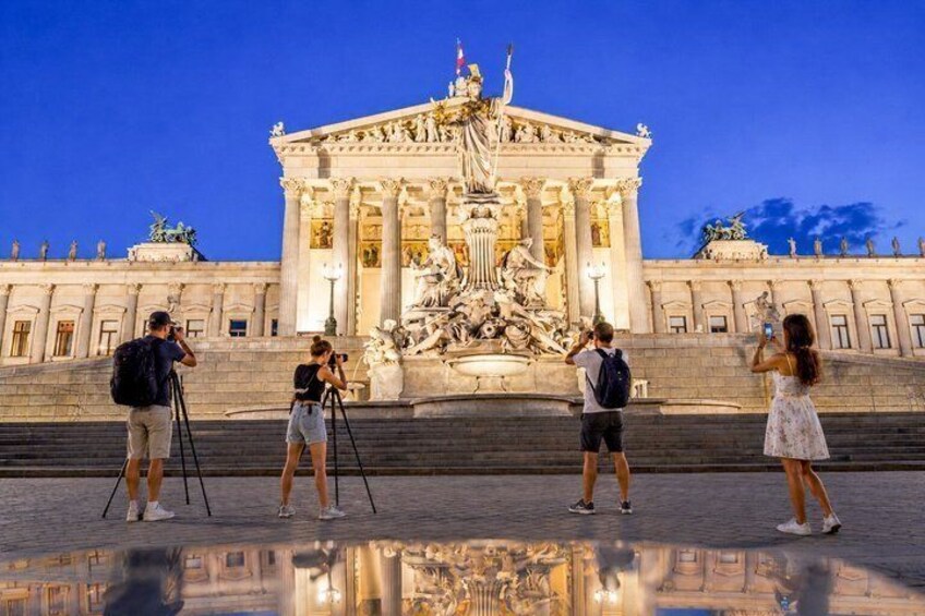 Vienna at night! Private photo tour of Vienna's most beautiful buildings 2