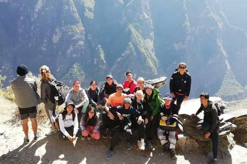 2 Days Tiger Leaping Gorge Hiking Tour by public coach 2