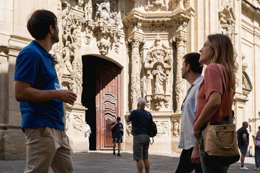 San Sebastian walking tour with pintxo and drink option 1