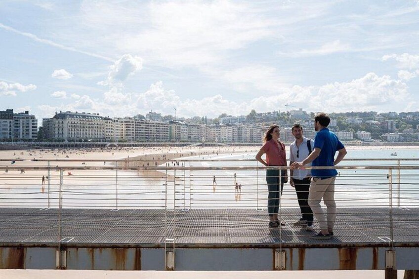 San Sebastian walking tour with pintxo and drink option 4