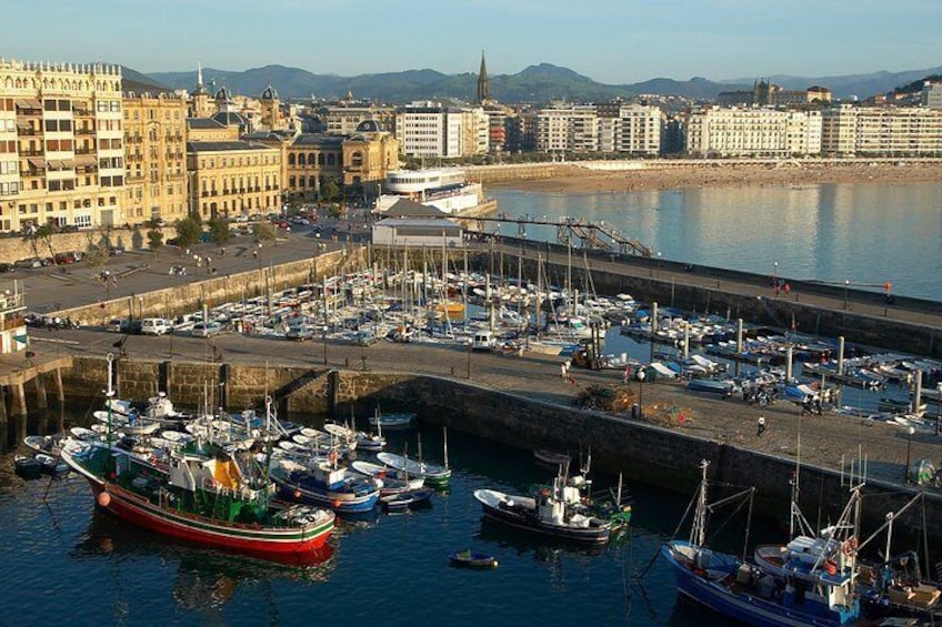 San Sebastian and Gipuzkoa coast tour in small group tour with lunch