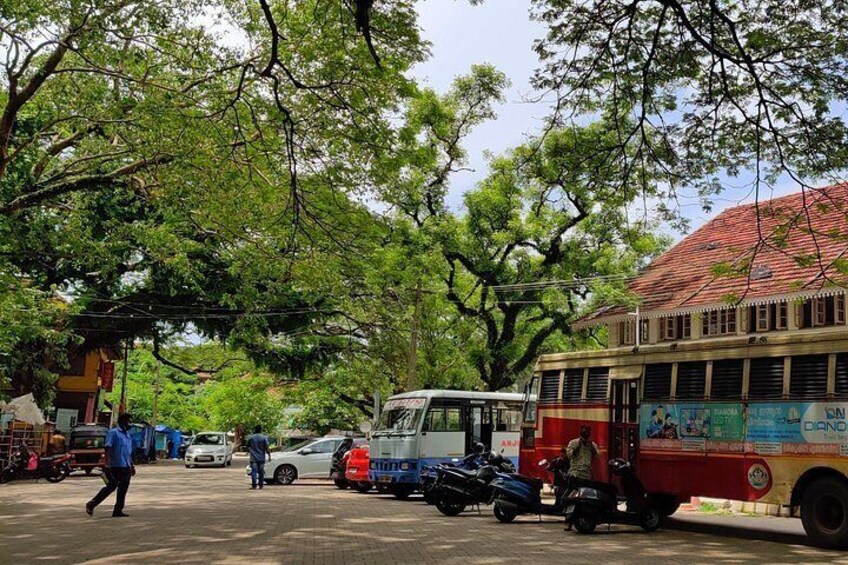 Walking Tour Of Fortkochi & Local Lunch 3