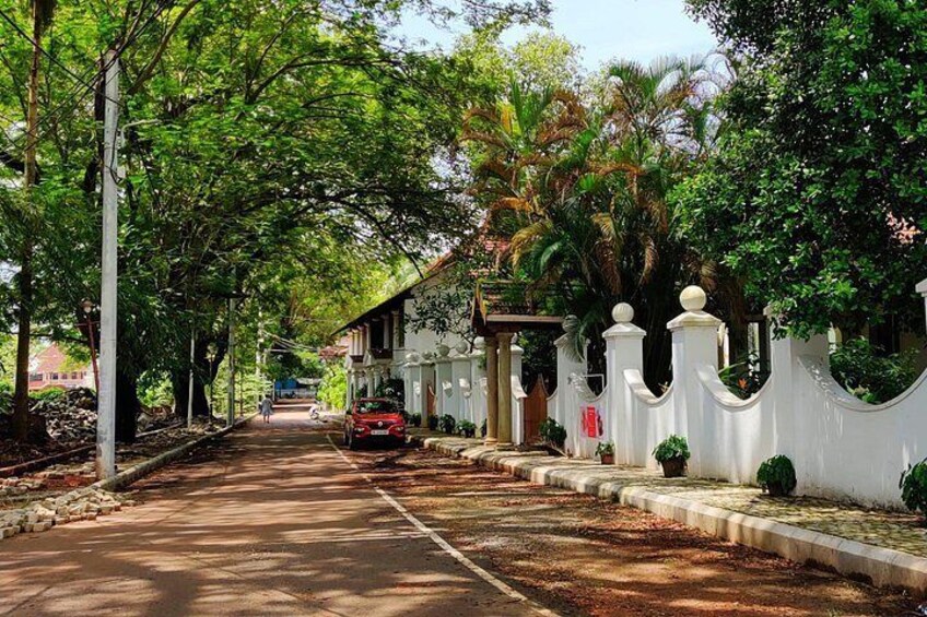 Walking Tour Of Fortkochi & Local Lunch 5