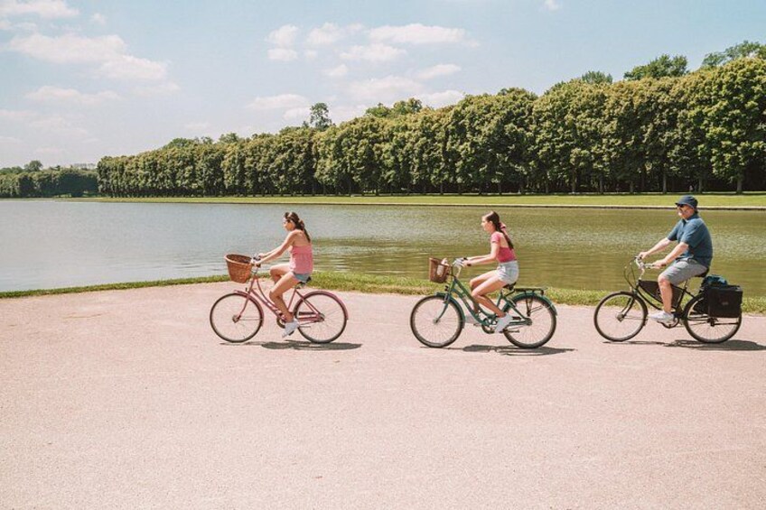 Versailles Bike Tour with Market, Gardens & Guided Palace Tour 4