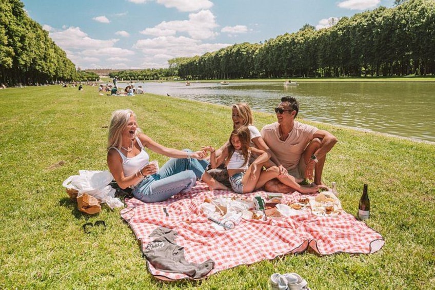 Versailles Bike Tour with Market, Gardens & Guided Palace Tour 5