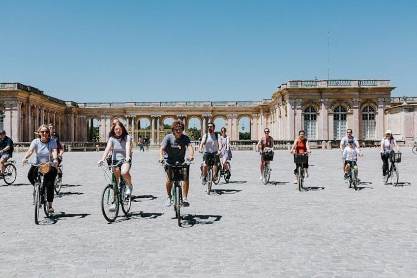 Versailles Bike Tour with Palace Entry by Train from Paris 2