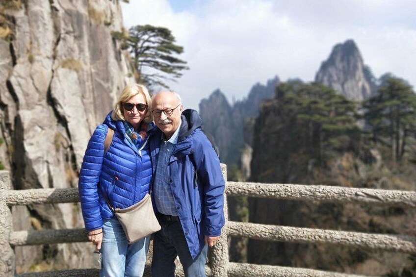 1-Day Mt. Huangshan Tour with Optional Hongcun & Xidi Village 5