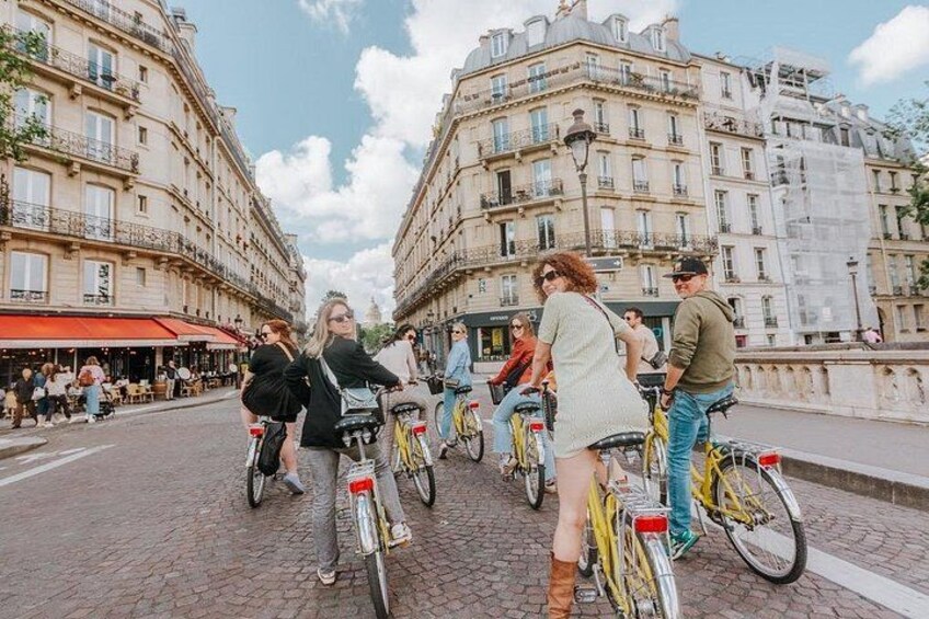 Paris Local Districts and Off the Beaten Track Guided Bike Tour 4