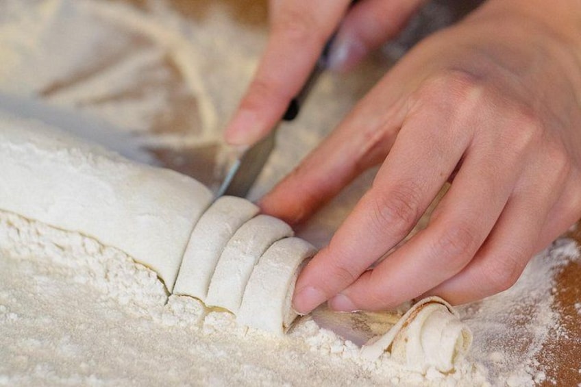 Learn How to Make Pastel De Nata in a Beautiful Porto Home 4
