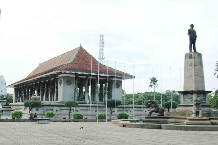 sri lanka independence square 1