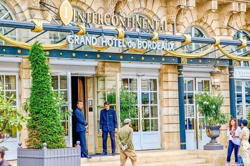 Historic Bordeaux: Exclusive Private Tour with a Local 4