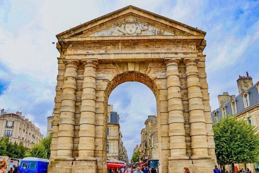 Historic Bordeaux: Exclusive Private Tour with a Local 3