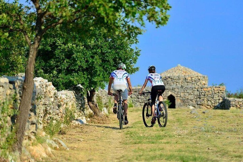 Trip to history of Vodice by bike