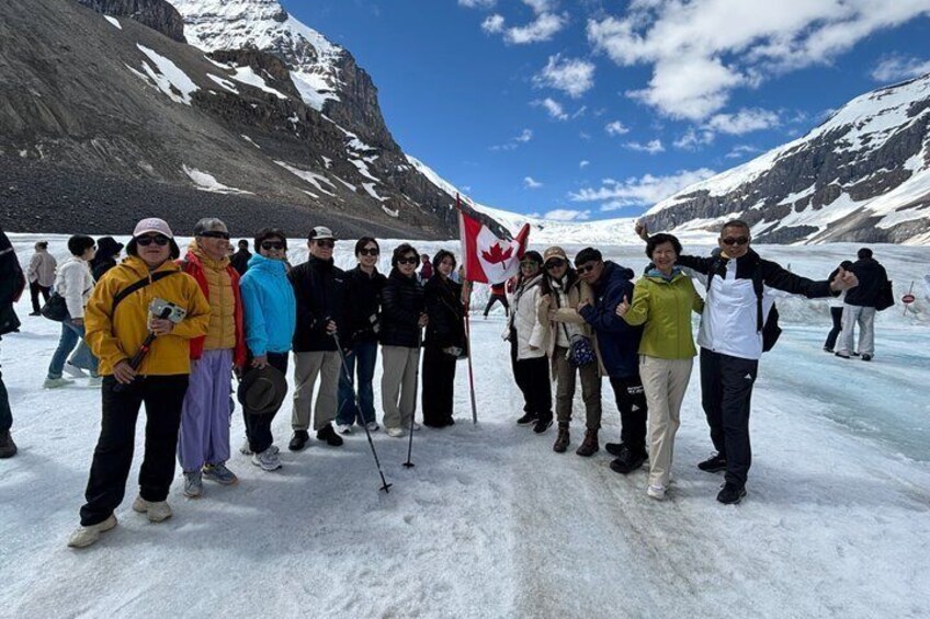 Along Icefields Parkway: Peyto Lake, Bow Lake & Columbia Icefield 4