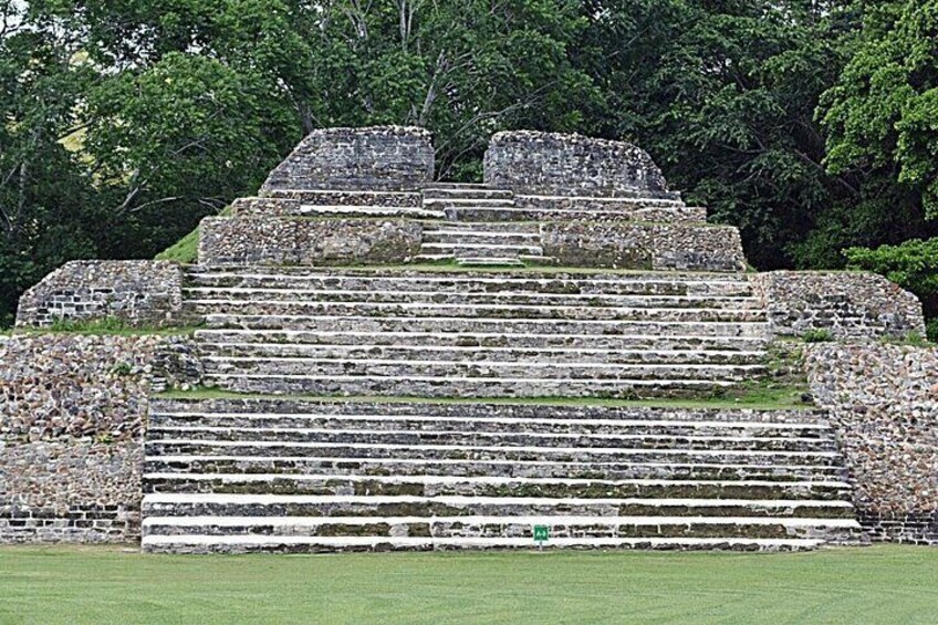 Private Tour Altun Ha Cave tubing and Baboon sanctuary from Belize City