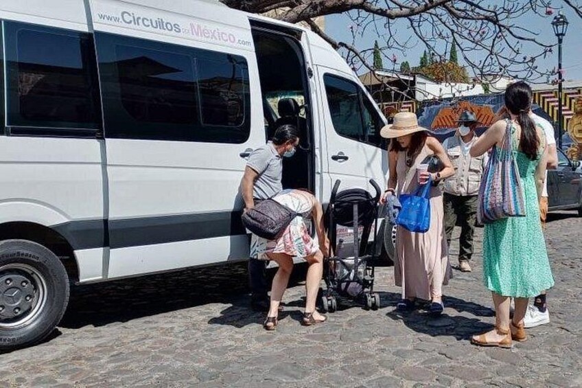 Private Family Tour to Visit Monte Albán, Alebrijes and Barro Negro 5