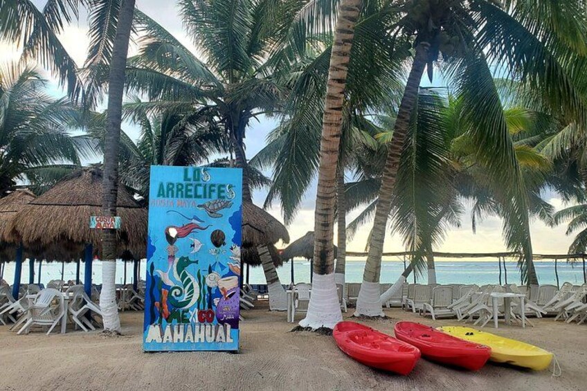 ADULTS GOLD A day at the beach at Los Arrecifes Restaurant-Open Bar And Massage. 3