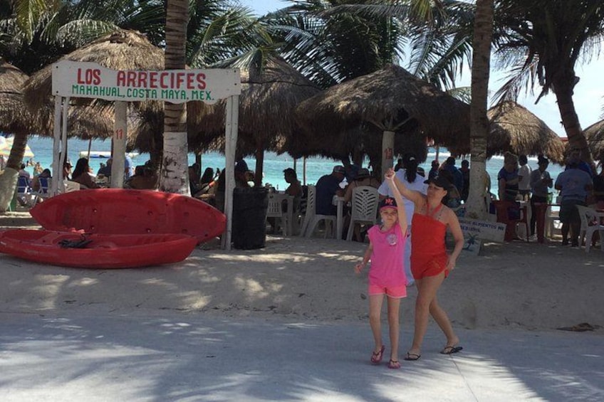 ADULTS GOLD A day at the beach at Los Arrecifes Restaurant-Open Bar And Massage. 4
