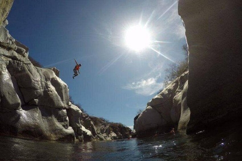 Canyoning in the Oaxacan Coast Canyons 4
