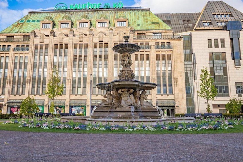 Explore Dusseldorf in 60 minutes with a Local 2