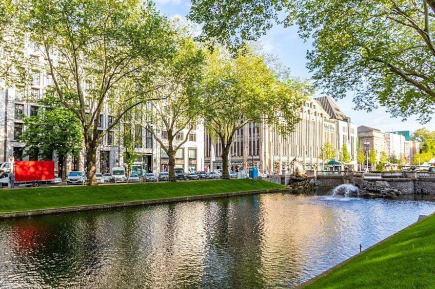 Explore Dusseldorf in 60 minutes with a Local 5